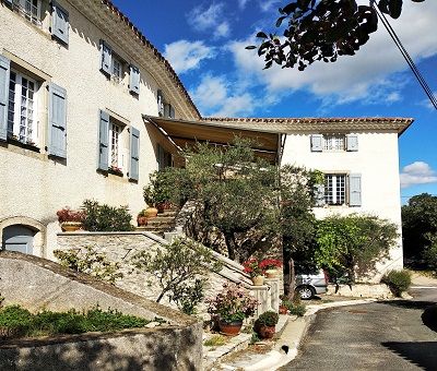 Propriété avec Chambres d'hôtes à vendre à Brissac dans l'Hérault