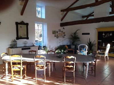 salle à manger des Chambres d'hôtes à vendre à Marsais en Charente-Maritime