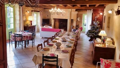 Salle à manger des Moulin et gîtes à vendre à Beaumontois en Perigord, Dordogne