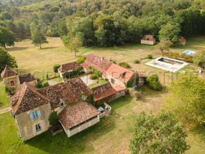 Gîtes à vendre aux Eyzies De Tayac Sireuil, Dordogne