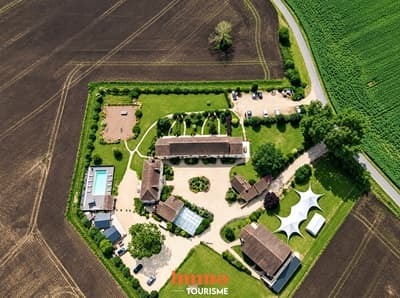 Propriété avec gîtes et réception à vendre près Châtellerault dans la Vienne