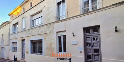 facade sur rue des Chambres d'hôtes à vendre près Blaye en Gironde