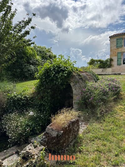 Propriété avec Gîtes à vendre proche de Blaye, Gironde