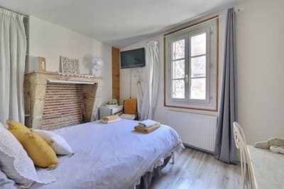 une des Chambres d'hôtes à vendre à Bordeaux en Gironde