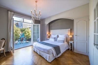 une pièce d'eau des Chambres d'hôtes à vendre centre Bordeaux en Gironde