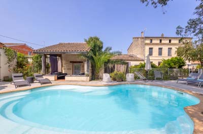 propriété et piscine avec Chambres d'hôtes à vendre Pauillac en Médoc