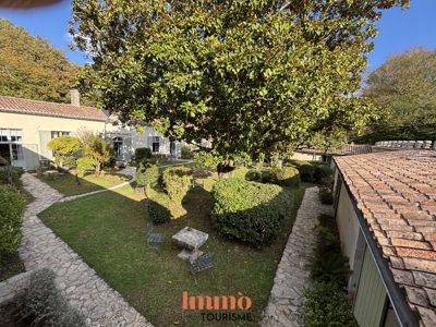 jardin des Gîtes et chambres d'hôtes à vendre près Bordeaux