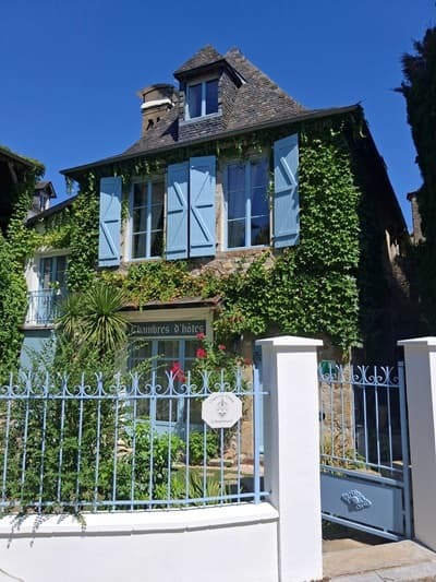ancien presbytère avec Chambres d'hôtes à vendre à Oloron-Sainte-Marie en Pyrénées-Atlantiques