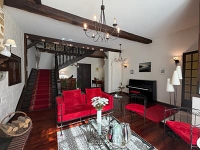 salon des Chambres d'hôtes à vendre à Oloron-Sainte-Marie en Pyrénées-Atlantiques