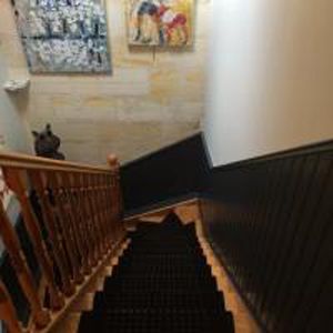 escalier des Chambres d'hôtes à vendre à St-Emilion en Gironde