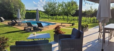 jardin des Chambres d'hôtes et gîte à vendre à Sainte Colombe en Gironde