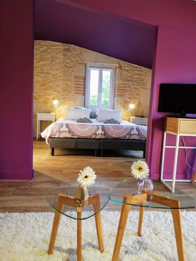 une des chambres de la Propriété avec Chambres d’hôtes à vendre à Fargues en Gironde
