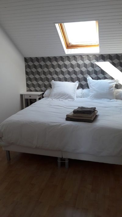 une des chambres de la Propriété avec Chambres d'hôtes et gîtes à vendre à Arpajon sur Cère dans le Cantal