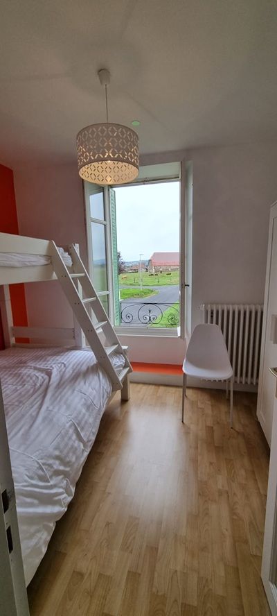 chambre familiale de la Propriété avec Chambres d'hôtes et gîtes à vendre à Arpajon sur Cère dans le Cantal