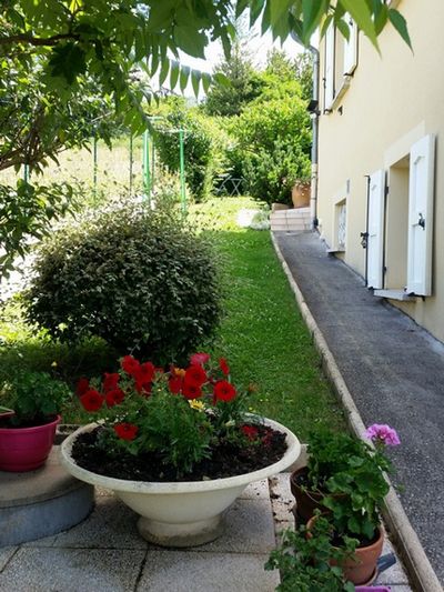 Jardin des Chambres d'hôtes à vendre au Puy-en-Velay en Haute-Loire