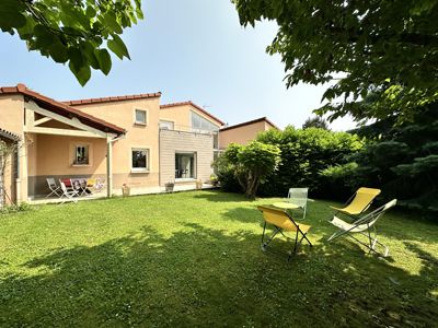 jardin des Chambres d'hôtes à vendre au Puy-en-Velay en Haute-Loire