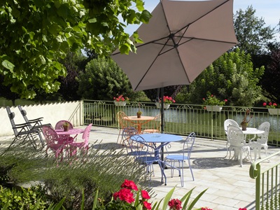 terrasse des Chambres d'hôtes à vendre à Buffon en Côte d'Or