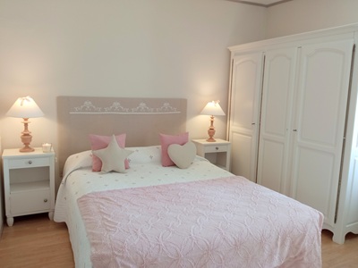 une des Chambres d'hôtes à vendre à Buffon en Côte d'Or