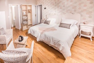 Une des Chambres d’hôtes à vendre au sud d’Auxerre dans l’Yonne