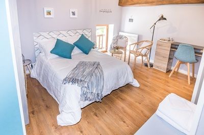 Une des Chambres d’hôtes à vendre au sud d’Auxerre dans l’Yonne
