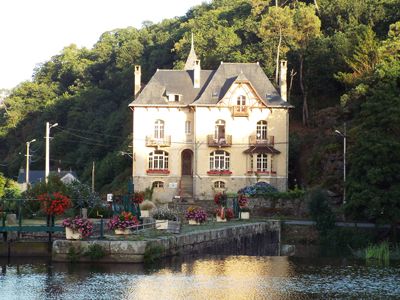 propriété sur canal avec Chambres d'hôtes à vendre à Rohan et Morbihan