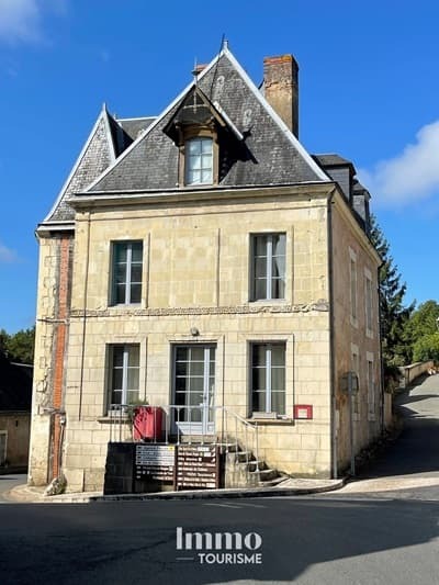 Hôtel particulier avec Chambres d’hôtes ou gîte à vendre à Trôo Loir-et-Cher