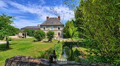 Vente Maison d’hôtes / gîtes à 10 min de BEAUVAL