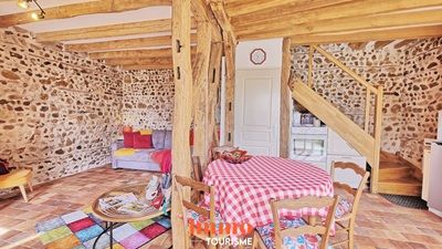 salle à manger des Chambres d’hôtes, gîte et roulotte à vendre à 5 km de Sully sur Loire