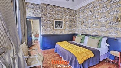 une des Chambres d'hôtes à vendre à Loches Indre-et-Loire