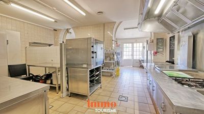 cuisine professionnelle de la propriété à vendre près de Bourges et vignobles