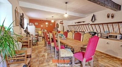 salle à manger des Chambres d'hôtes à vendre près Sancerre