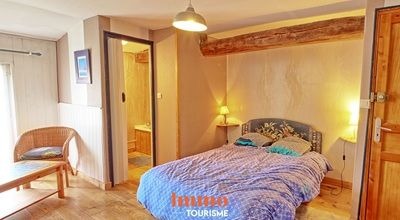 une des Chambres d'hôtes à vendre près Sancerre