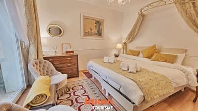 une des Chambres d'hôtes à vendre à Amboise en Indre-et-Loire