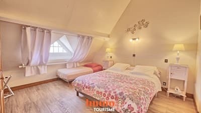 une des chambres d'hôtes de la Maison d’hôtes à vendre sur la Véloroute Cœur de France près Zoo de Beauval