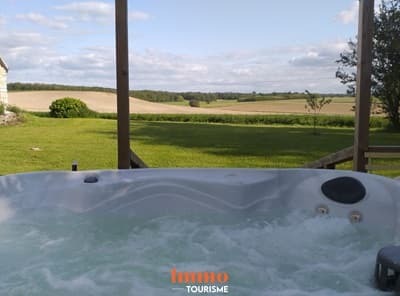 un des spas de la Maison d’hôtes avec Spa privatifs à vendre entre Beauval et Valençay