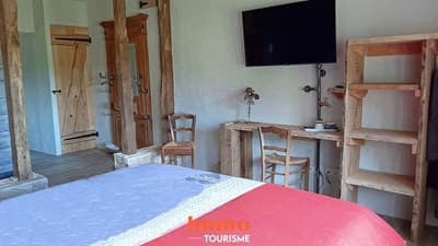 une des chambres d'hôtes de la Maison d’hôtes avec Spa privatifs à vendre entre Beauval et Valençay