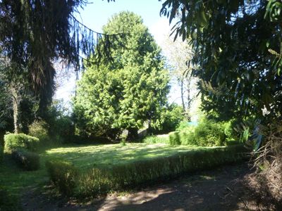 jardin de l'Ancien hôtel à vendre à Aigurande dans le Berry