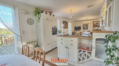 cuisine de la Propriété avec gîtes à vendre près Beauval et châteaux de la Loire