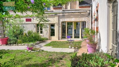 jardin de la Maison d’hôtes avec commerce ou profession libérale à vendre aux portes de Chambord