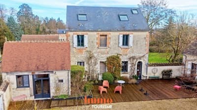 les bâtiments des Chambres d’hôtes et gîte à vendre près Vierzon dans le Cher