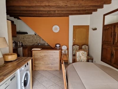la pièce à vivre et cuisine du gîtes des Chambres d'hôtes / gîtes à vendre à Vineuil en Loir-et-Cher
