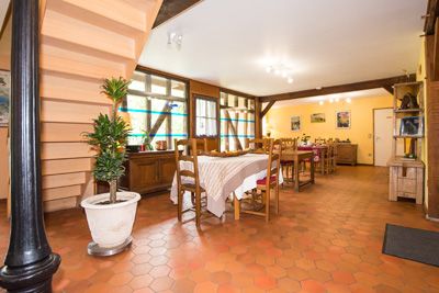 Salle à manger de la Propriété avec gîte de groupes et insolite à vendre au lac du Der en Champagne