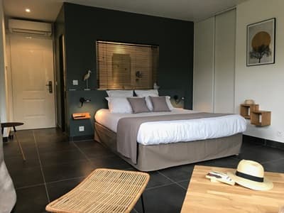 une des Chambres d'hôtes à vendre à Calenzana, baie de Calvi