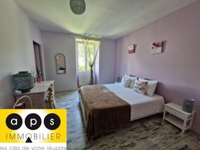 une des Chambres d’hôtes à vendre 5 km Arbois Jura