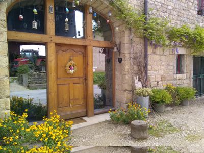 Porte de la maison avec Chambres d'hôtes à vendre entre Arbois et Poligny dans le Jura
