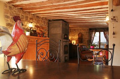 Salle à manger de la maison avec Chambres d'hôtes à vendre entre Arbois et Poligny dans le Jura