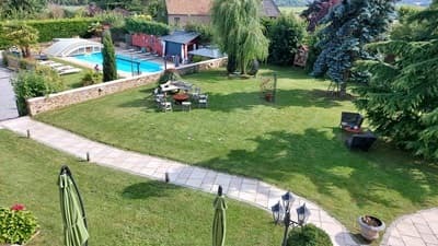 jardin et piscine des Gîte et chambres d'hôtes à vendre dans le Parc naturel du Vexin, Yvelines