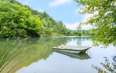 Barque et lac du Parc résidentiel de loisirs à vendre à Limoux dans l'Aude