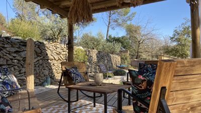 Terrasse des Gîtes et chambres d'hôtes à vendre à St-Alexandre dans le Gard