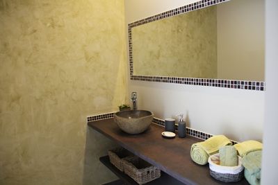 Une des salles de bains des Gîtes et chambres d'hôtes à vendre proche de Limoux et Carcassonne dans l'Aude